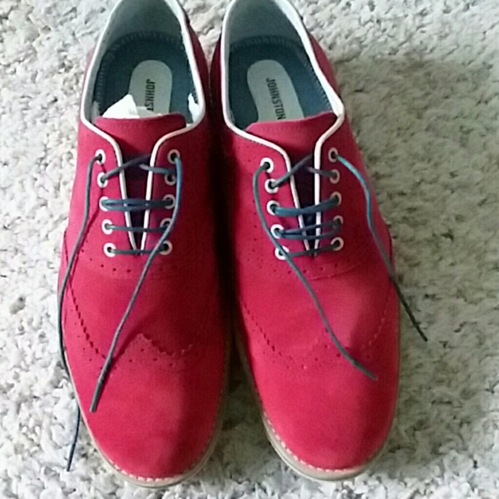 Johnston & Murphy Wing Tip Shoe. Size 9